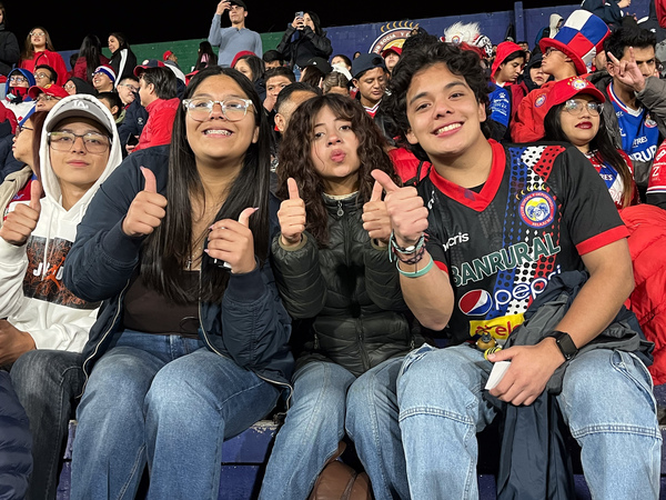 Los aficionados de Xelajú hacen el ambiente ante Guastatoya | Nuestro ...
