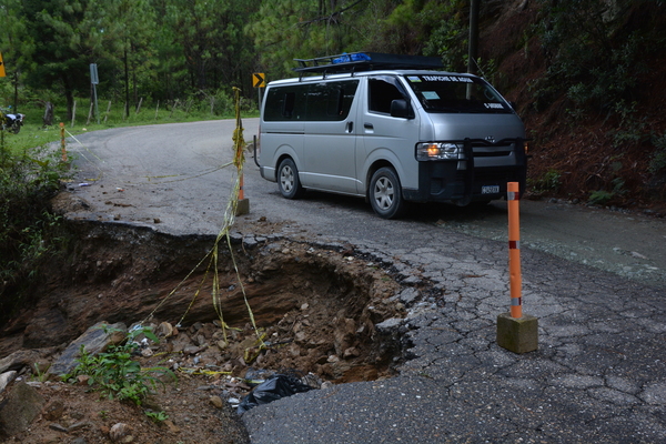 Socavamiento amenaza a paso vehicular en la Ruta Nacional 12 | Nuestro ...