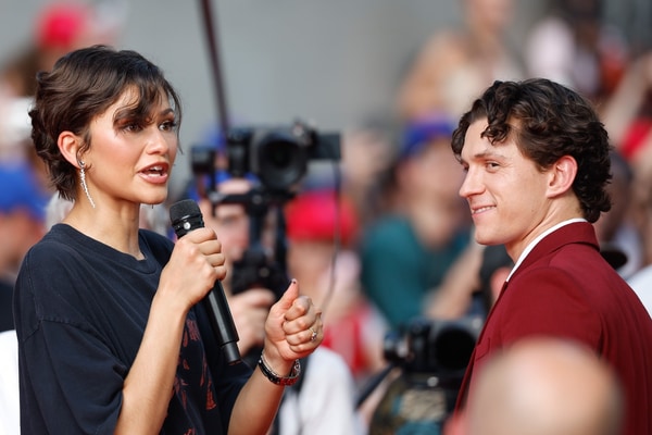 Tom Holland y Zendaya llevaron "Spider-Man" a París | Nuestro Diario ||  Eligia Hernández