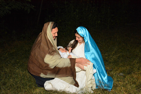 Familias reviven la llegada del Mesías y desean Feliz Navidad | Nuestro ...