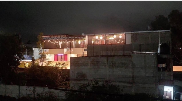 Hombre asesinado a tiros en tercer piso de un restaurante | Nuestro ...