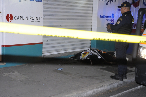 Hombre caminaba por la calle y es asesinado a tiros | Nuestro Diario
